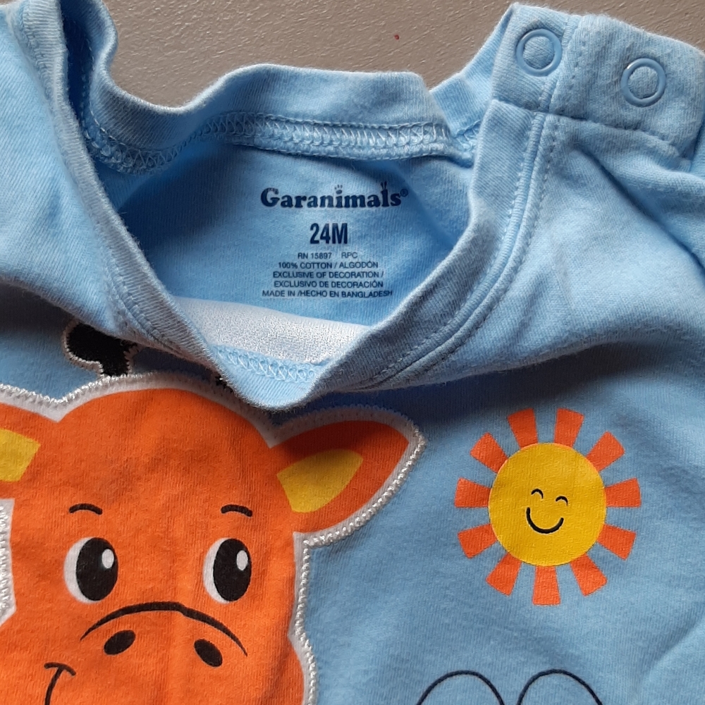 Baby onsie - Picture 2 of 2